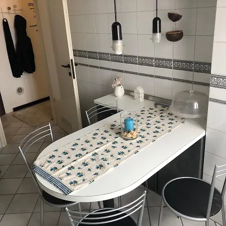 Via Pezzotti 59 Apartamento *